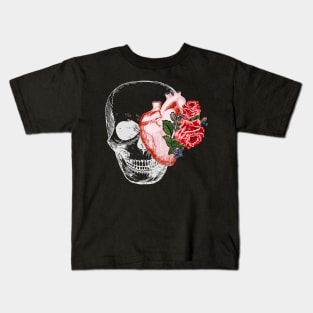 Beautiful Halloween skull, heart, roses image. Kids T-Shirt